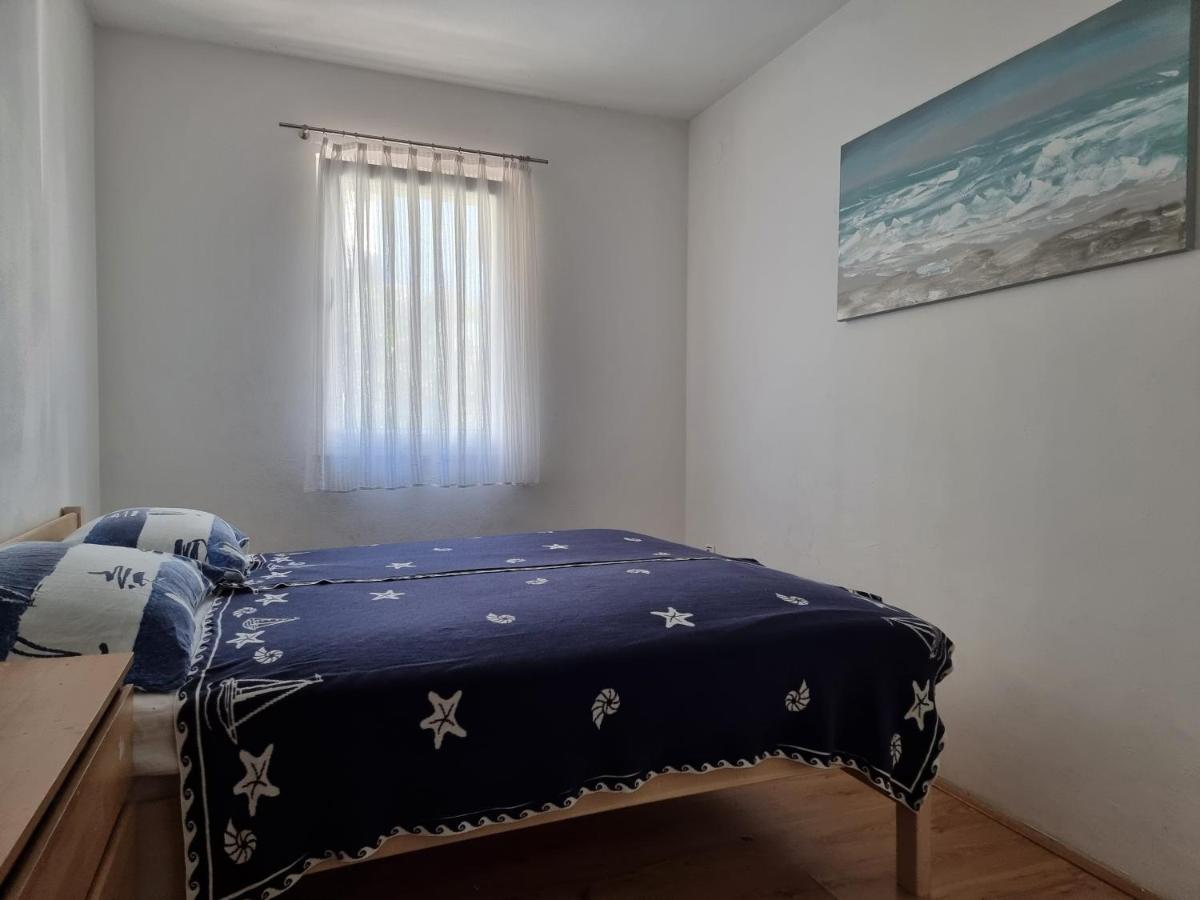 The Golden Grotto Apartments Novalja Exterior photo